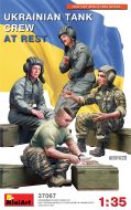 Miniart 1/35 Ukrainian Tank Crew at Rest # 37067