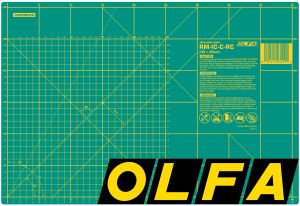 OLFA 1.5mm Thickness Self Healing Cutting Mat 320mm x 470mm # RMICCRC