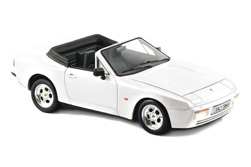 Italeri 1/24 Porsche 944 S Cabrio # 3646