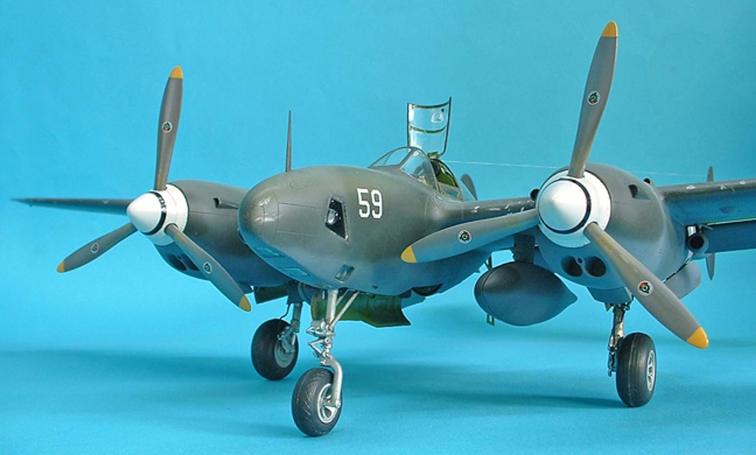 Trumpeter 1/32 Lockheed P-38L-5-L0 Lightning # 02227