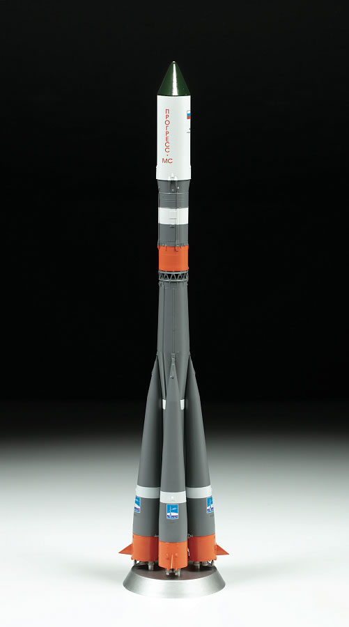 Zvezda 1/144 Soyuz-2.1 Launch Vehicle # 7500