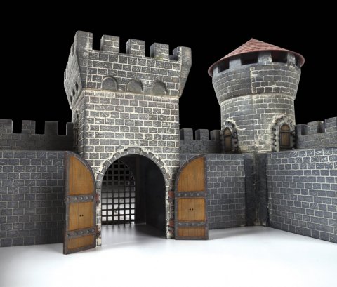 Zvezda 1/72 Medieval Stone Fortress # 8510