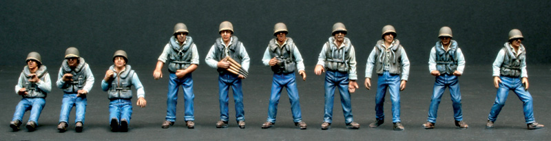 Italeri 1/35 PT Boat Crew # 5606 - Plastic Model Figures